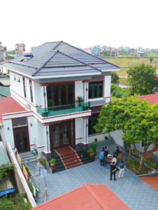 Biệt thự tại Phú Xuyên sử dụng cửa và nội thất nhôm cao cấp màu vân gỗ trắc của Euroview